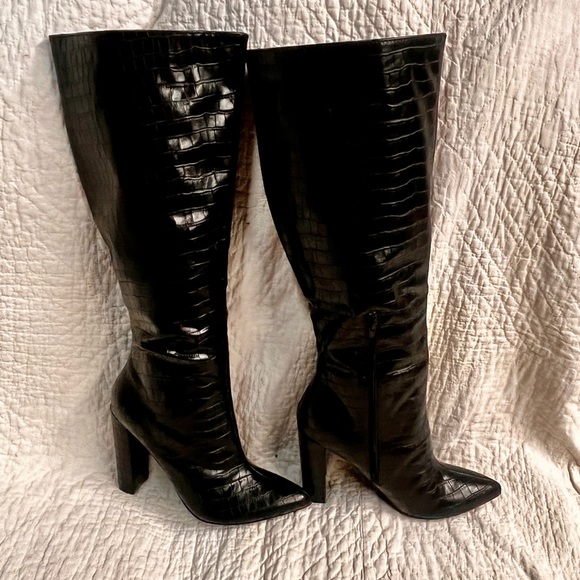 So-Me-DILAN-BLKCROC-size 8.5 barely used. Excellent condition. - Picture 2 of 13